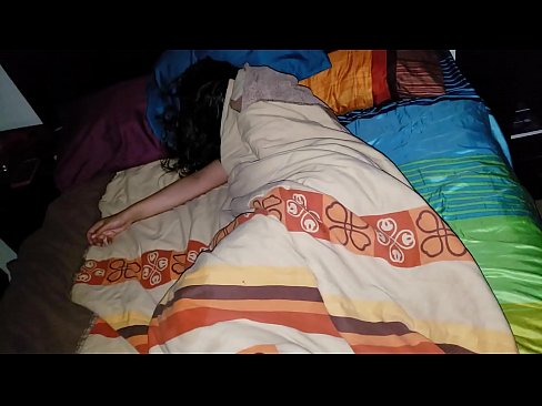 ❤️ Stepson dema ku di xew de ye, xatirê dayika xwe ya ciwan dike. ❤❌ Super porno li ku.hentaiser.ru